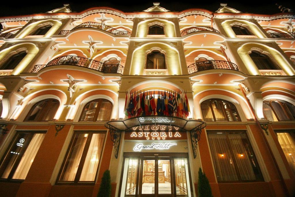 Astoria Grand Hotel Орадя Екстер'єр фото